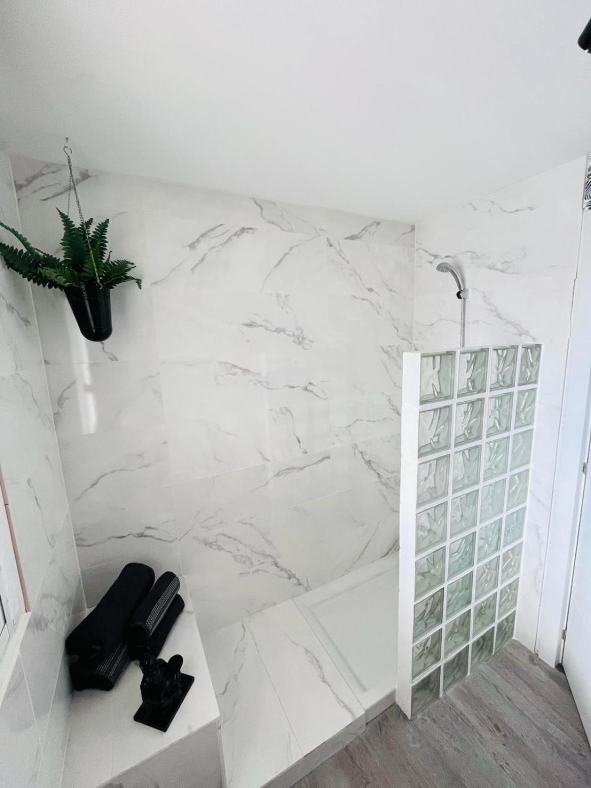 Appartamento Apartamento Pueblo Evita Benalmádena Esterno foto