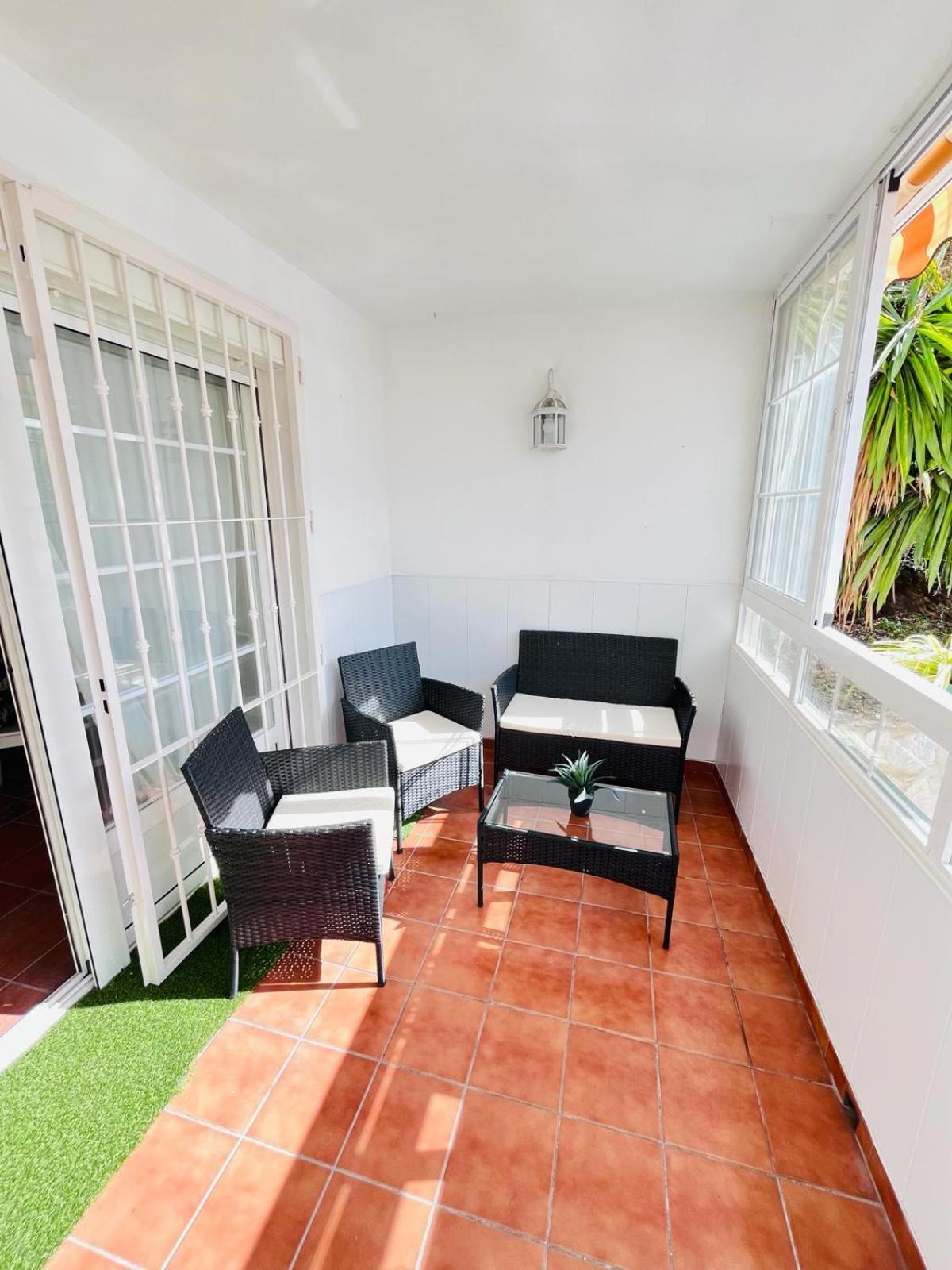 Appartamento Apartamento Pueblo Evita Benalmádena Esterno foto